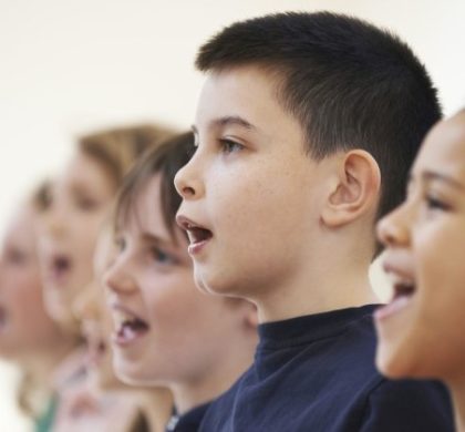 10 Melhores louvores infantis para cantar e dançar